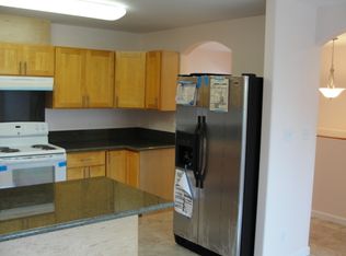 910 McCully St APT B, Honolulu, HI 96826
