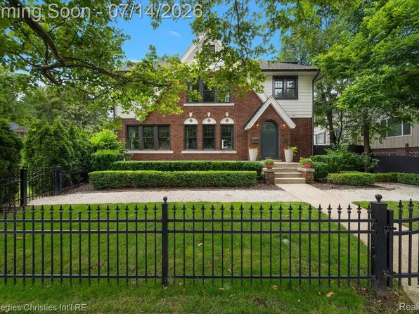 974 Ann St, Birmingham, MI 48009