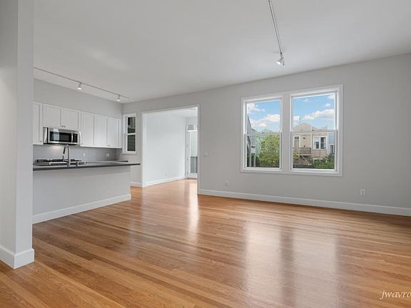 2nd image of 1557 McAllister St