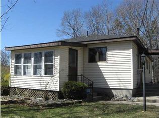 7 Florence St, Moosup, CT 06354