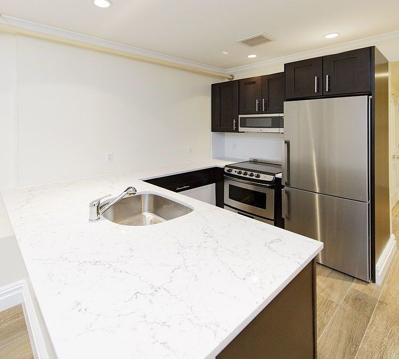 1st image of 42 Sidney Pl #13