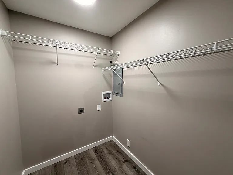 823 E Market St #823 — Photo 12
