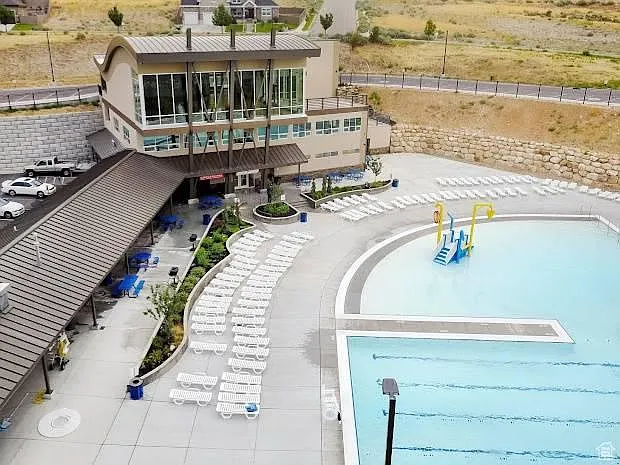 HOA clubhouse and pool