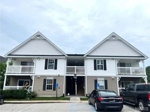 147 Brandy Mill Cir #25E, High Ridge, MO 63049