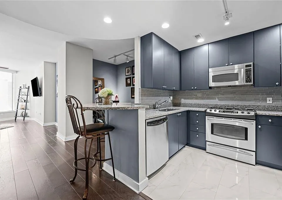 3338 Peachtree Rd NE #1105