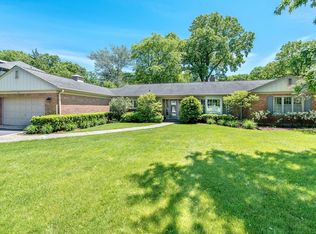 801 Redwood Ln, Glenview, IL