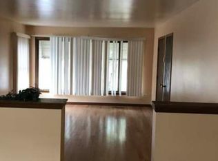 18233 Burnham Ave APT 1, Lansing, IL 60438