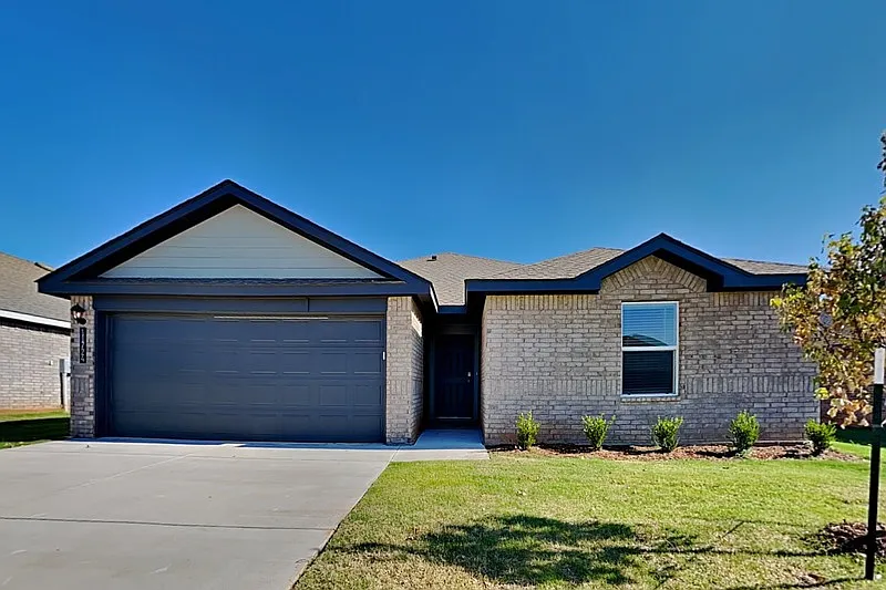 3 bed, 2.0 bath, 1414 sqft, $1,699 — Photo 1