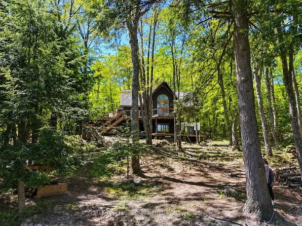 1115 Sherwood Forest Rd, Bracebridge, ON P1L 1X3