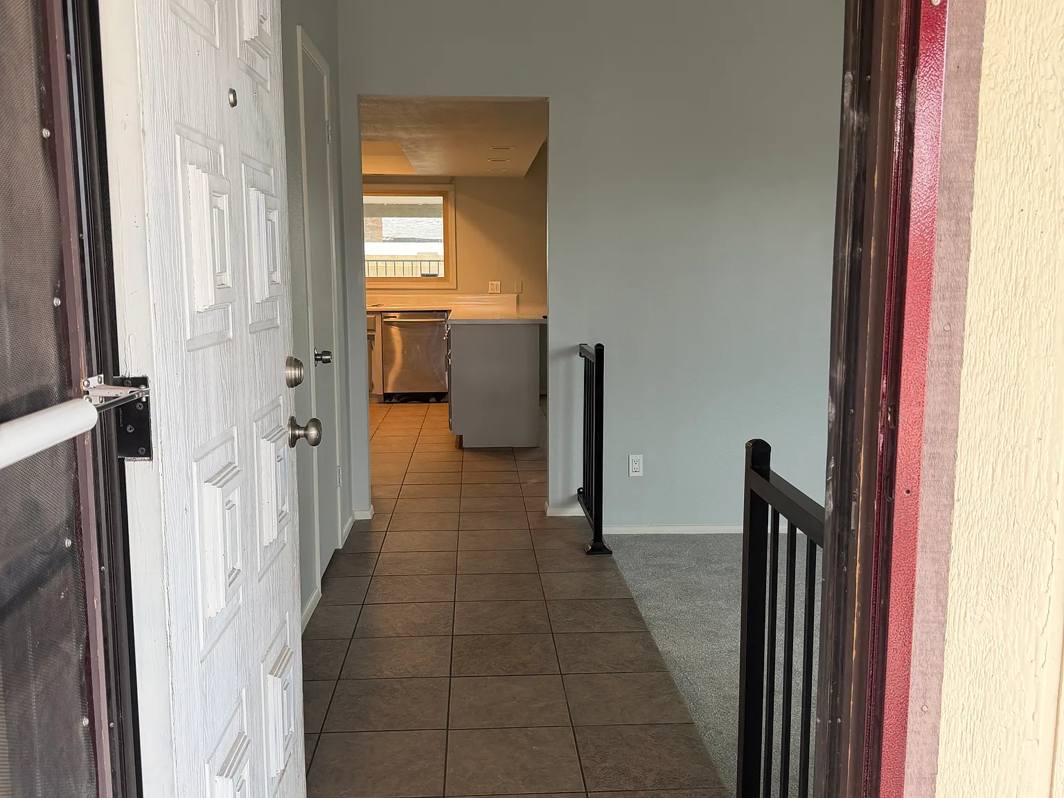 3 bed, 1560 sqft, $3,000 — Photo 2