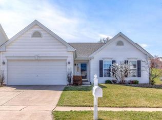 11469 Pineview Crossing Dr, Maryland Heights, MO 63043