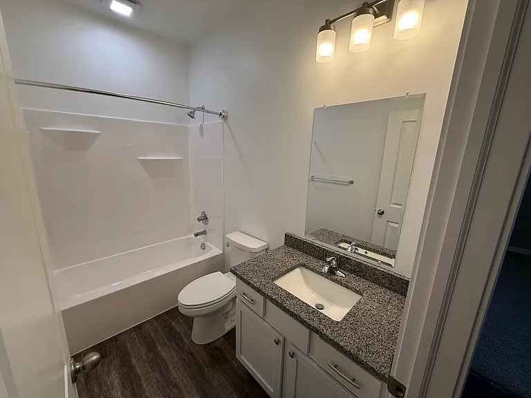 2630 N Liberty Ln #F — Photo 17