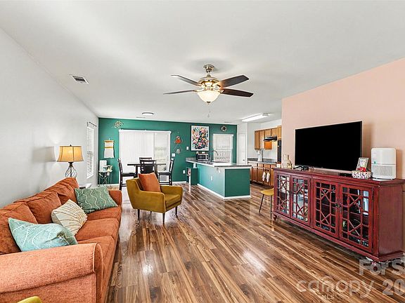 4th image of 4432 Kiddle Ln