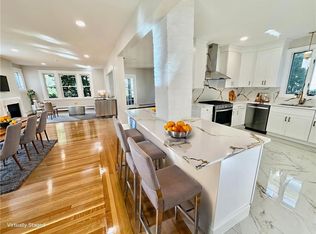 141 Elton St, Providence, RI 02906