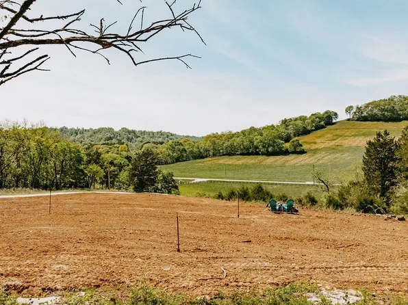 2970 Spring Place Rd, Belfast, TN 37019