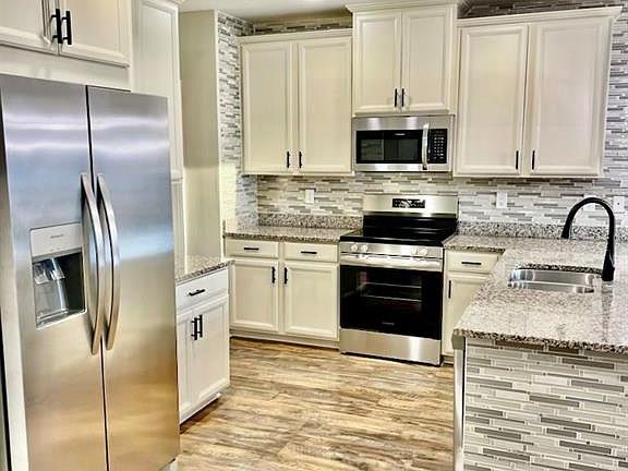 5th image of 12520 Laurel Cove DR