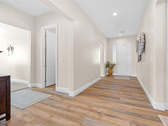 5th image of 7454 Bonnie Piper St