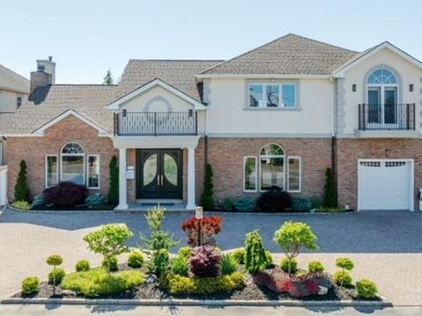 113 Dutchess Boulevard