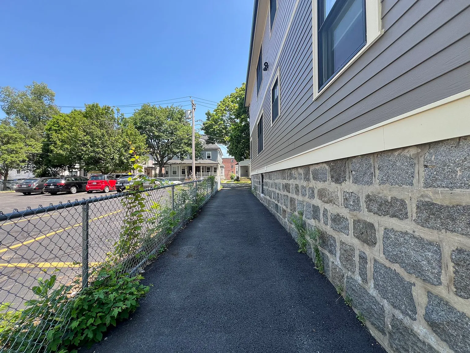 4 bed, 2641 sqft, $7,500 — Photo 3