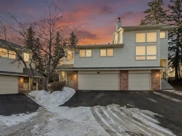 15 NE Millrise Ln SW, Calgary, AB T2Y 2C2