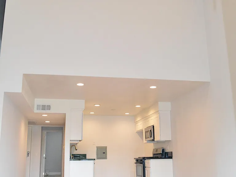 2491 Purdue Ave #201 — Photo 10