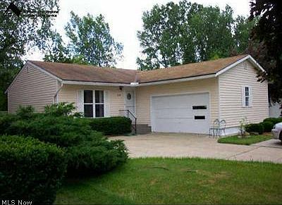 1st image of 21149 Willow Ln