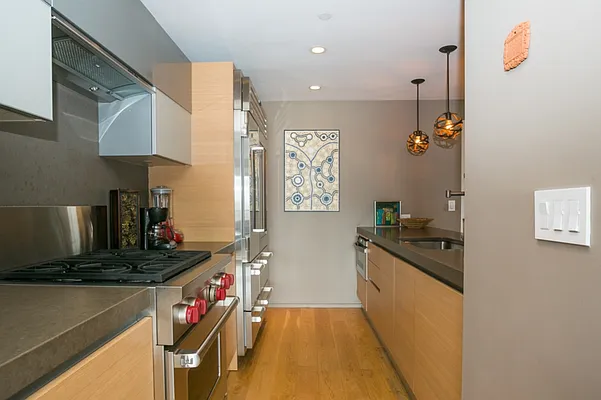 Sold by MNS | media 10