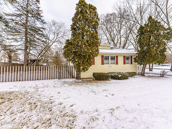 2nd image of 2323 Curry Rd