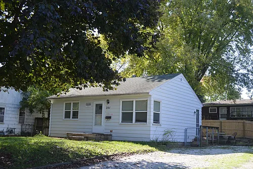 251 S Franklin Ave Photo 1
