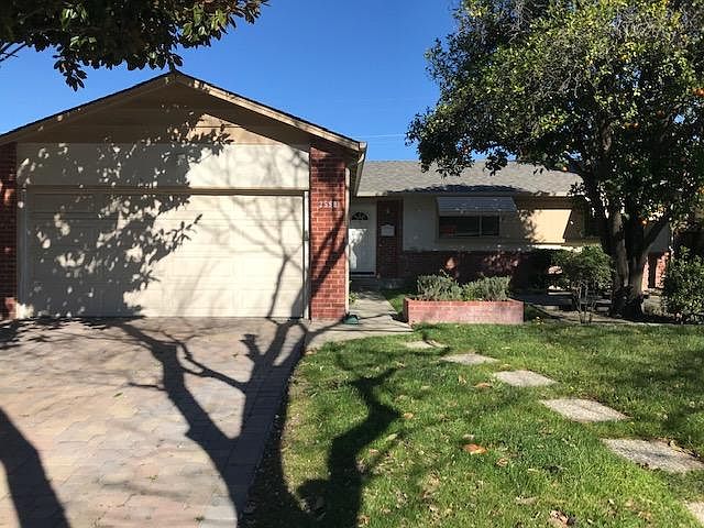 1st image of 2598 Bobolink Dr