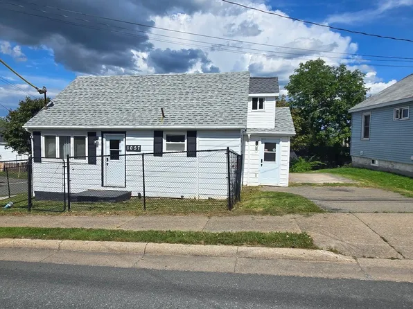 1057 George St, Sydney, NS B1P 1M9