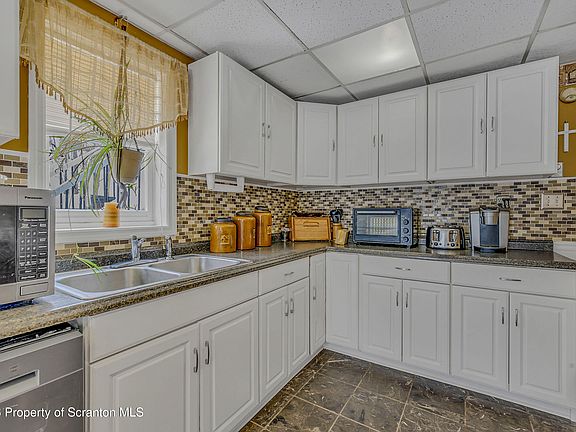 2nd image of 1114 Springbrook Ave