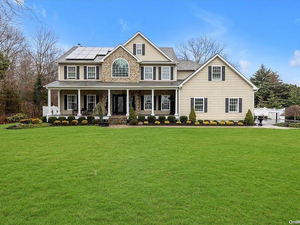 1st image of 121 Barraud Drive