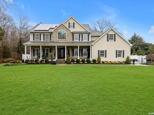 121 Barraud Drive, Port Jefferson Station, NY 11776