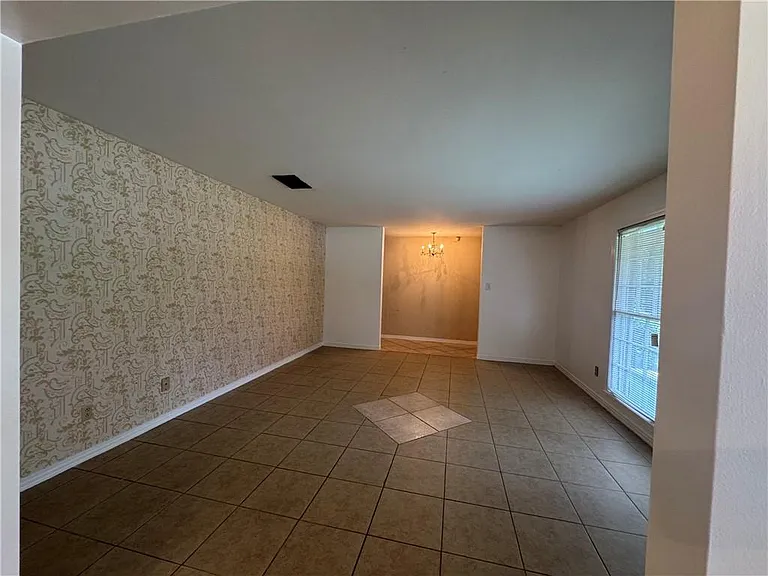 1054 Gallen Ct — Photo 7