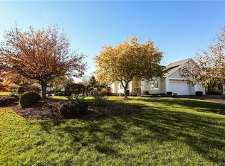 23 Old Settlers Dr, Pittsford, NY 14534