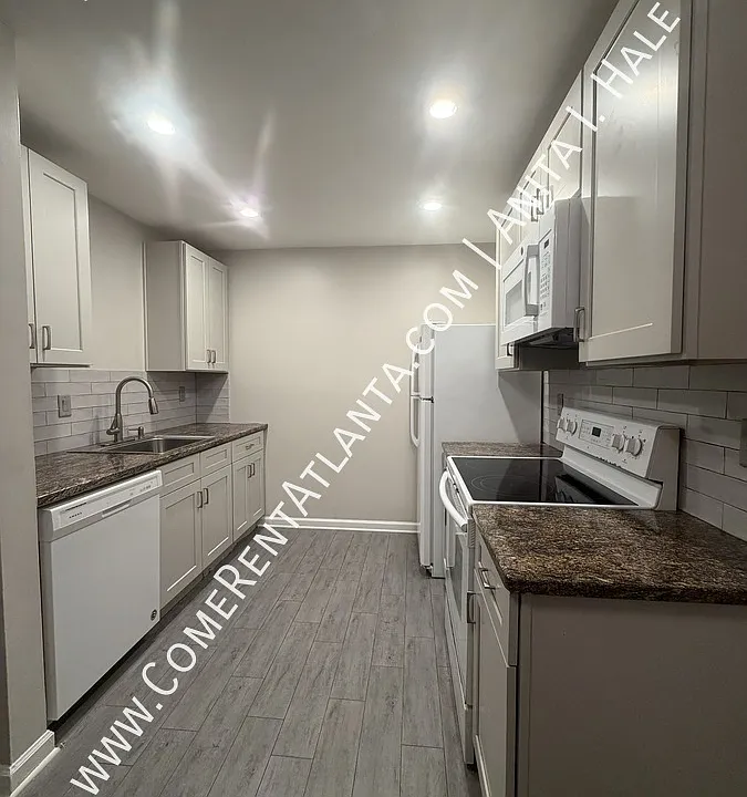 3113 Colonial Way #N