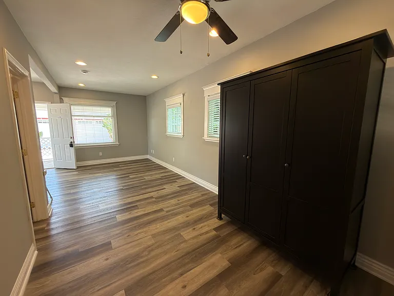 418 E La Veta Ave — Photo 7