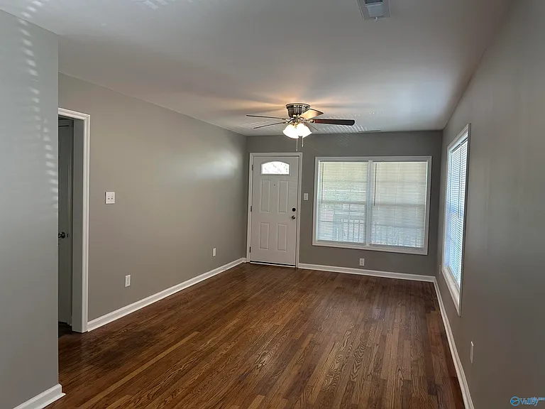 3111 Hale Dr SW — Photo 4