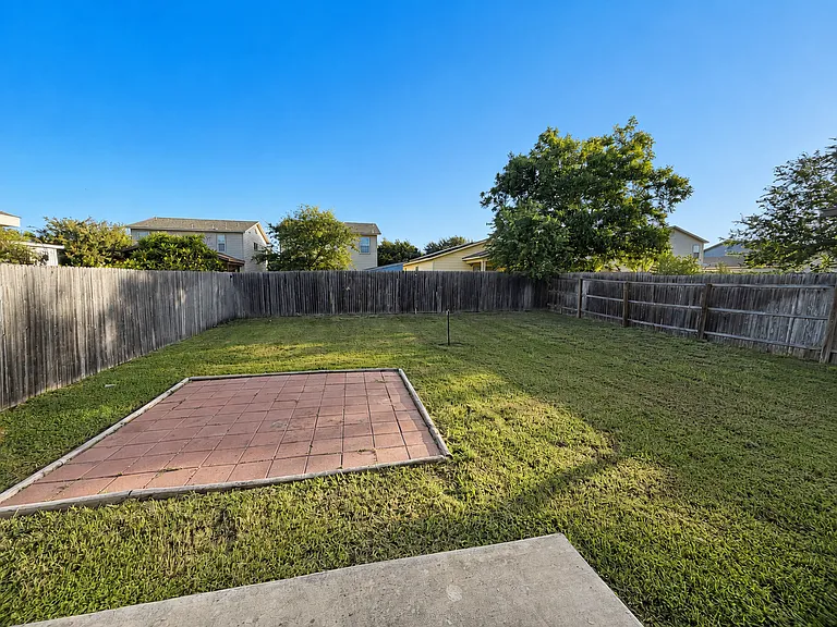 6011 Travis Smt — Photo 37