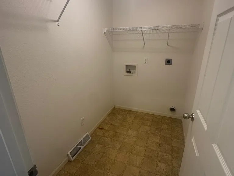 1526 La Hacienda Ct — Photo 11