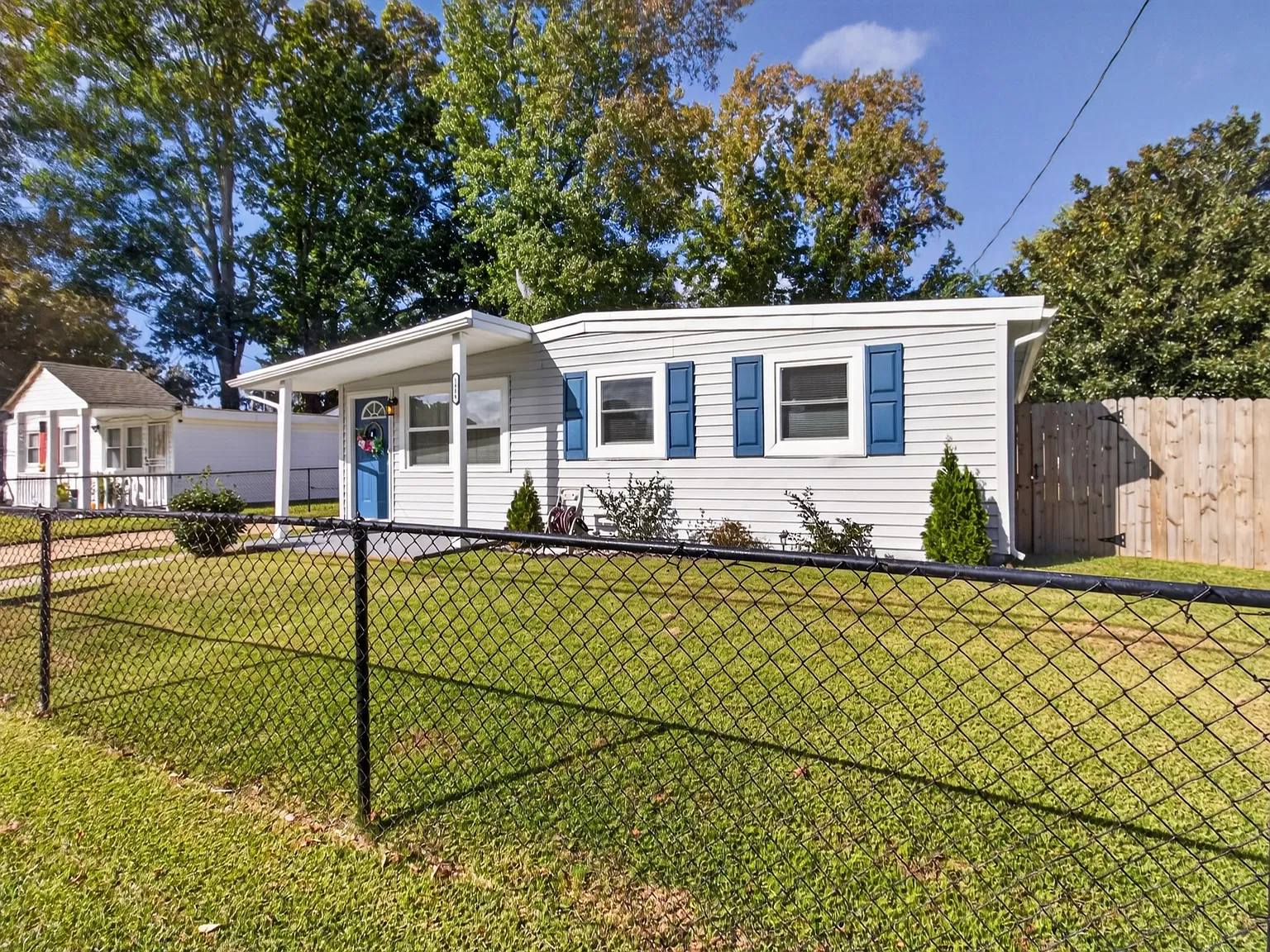 3 bed, 1089 sqft, $2,000 — Photo 3