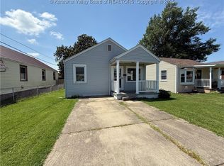 2113 Harrison Ave, Saint Albans, WV 25177