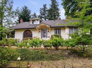 8370 SW Canyon Ln, Portland, OR 97225