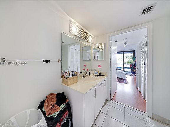 5th image of 540 Brickell Key Dr APT 608