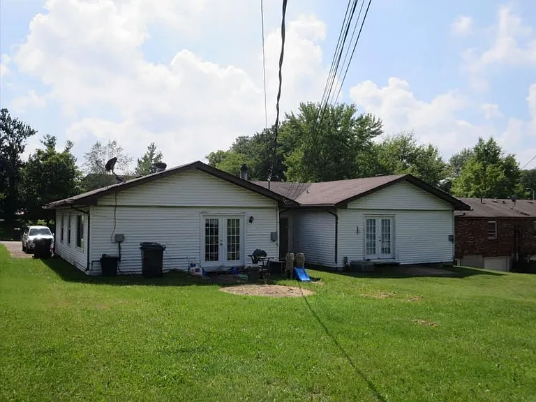 1345 Leaning Tree Ln — Photo 3