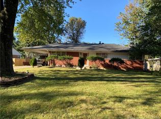 92 Forest Dr, Jeffersonville, IN 47130