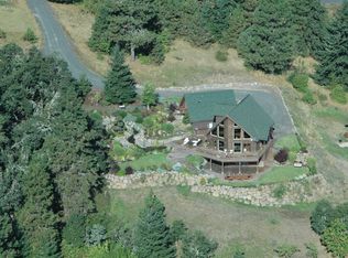 805 NW Strawberry Mountain Rd, White Salmon, WA