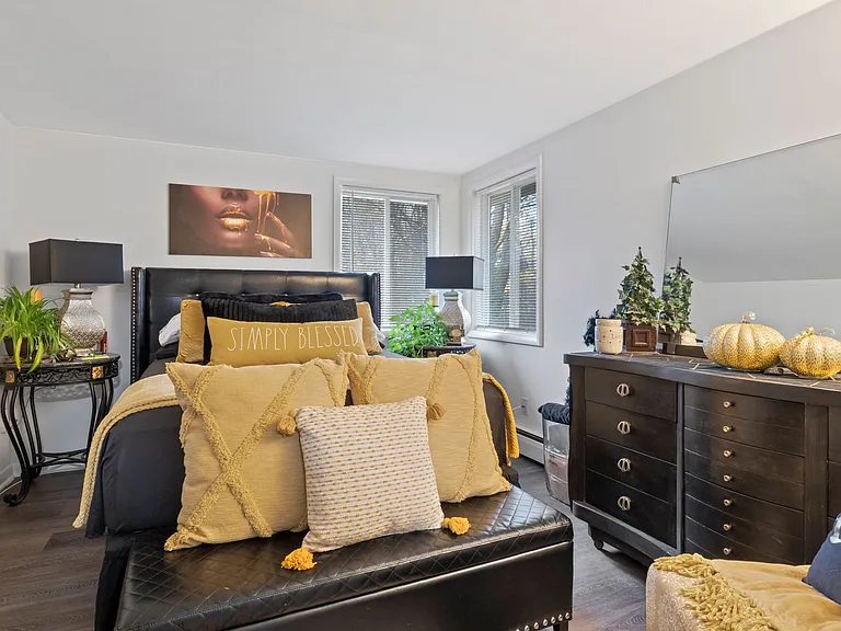 Stonewood Apartments — Photo 19