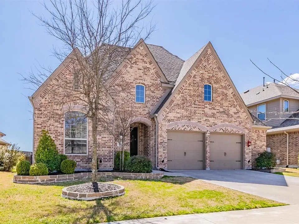 2312 Independence Dr